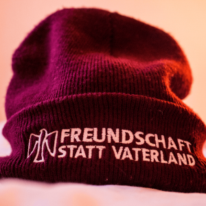 Mütze "Freundschaft statt Vaterland"